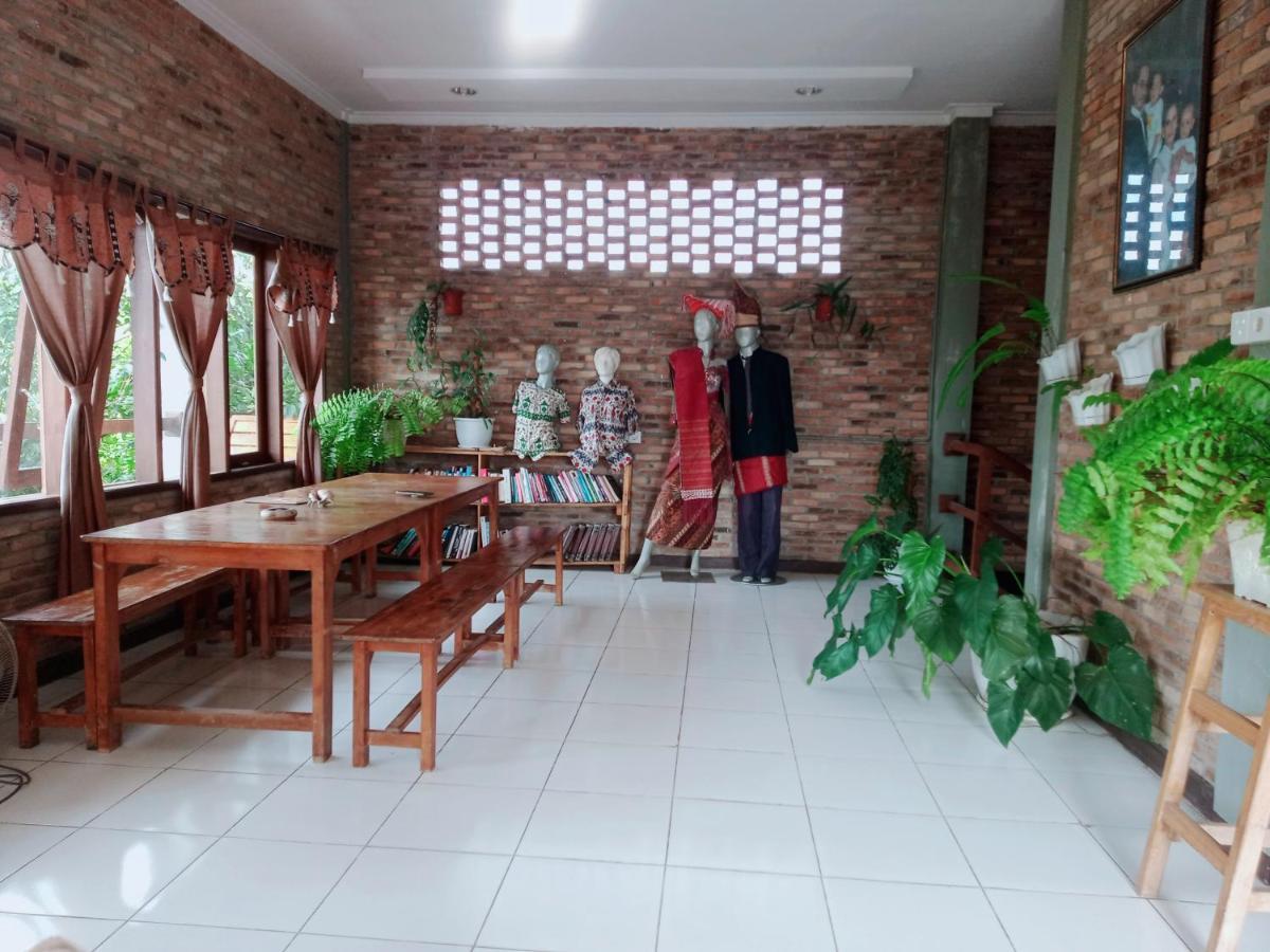 Bua Guest House Медан Экстерьер фото