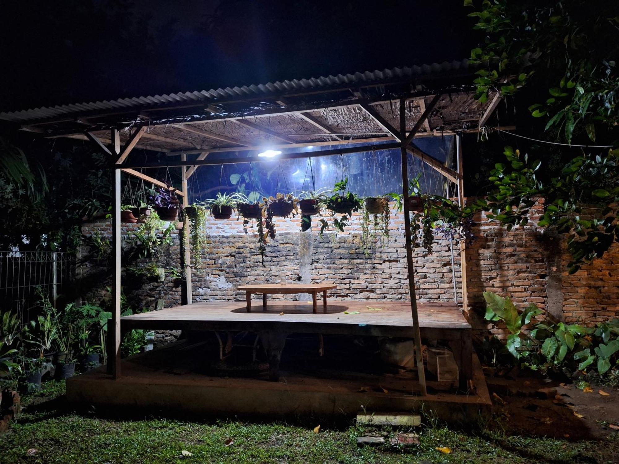 Bua Guest House Медан Экстерьер фото