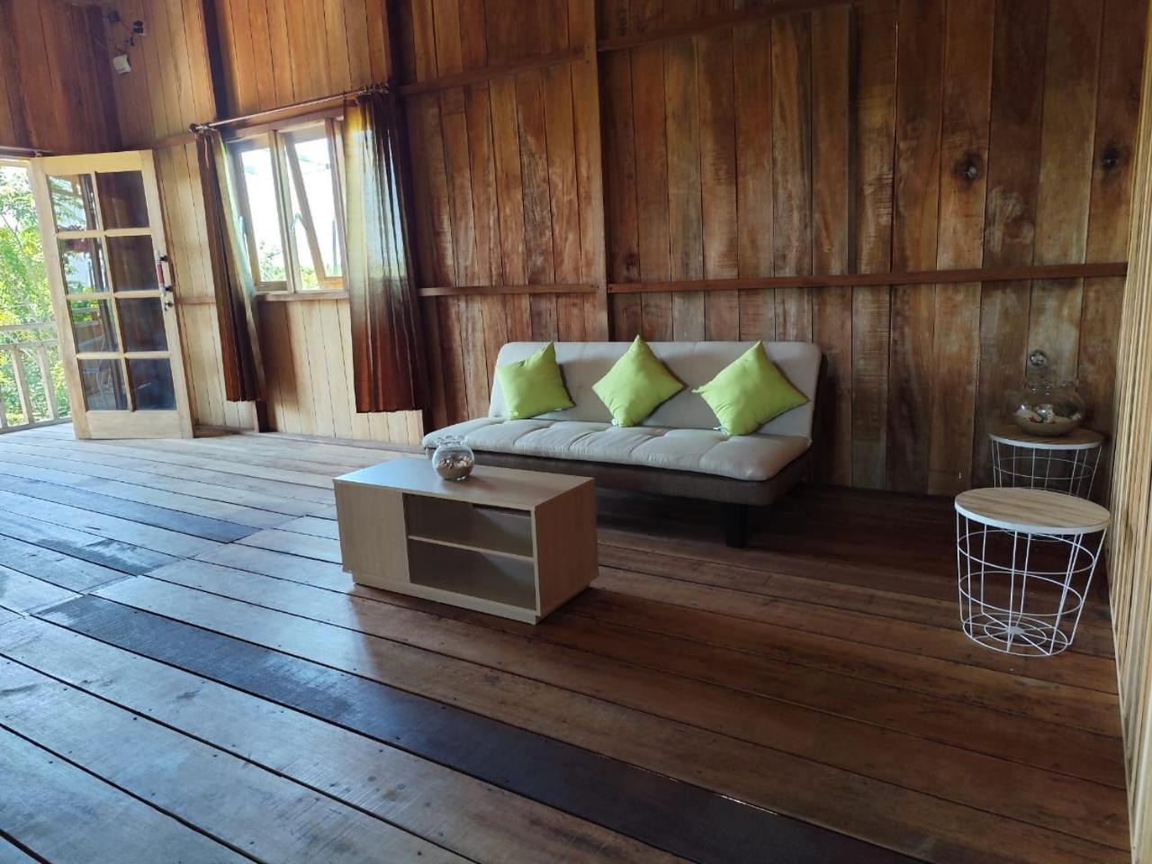 Bua Guest House Медан Экстерьер фото