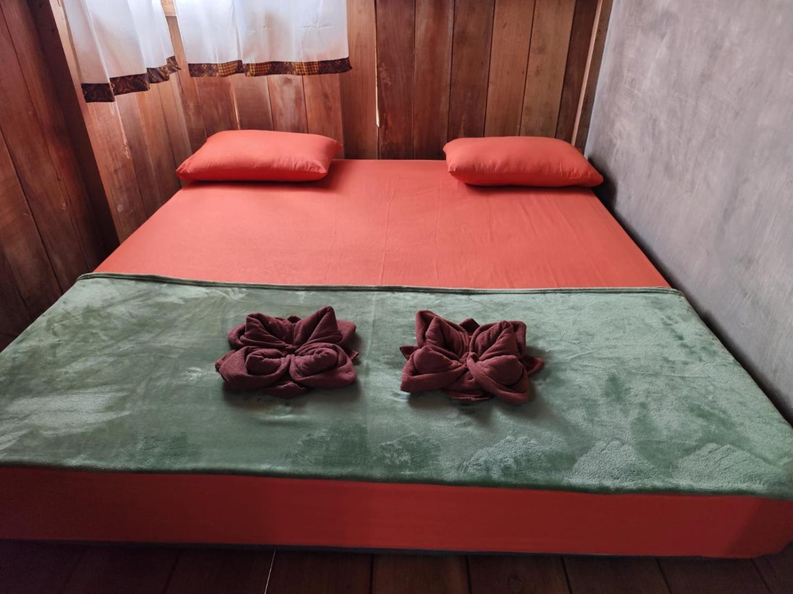 Bua Guest House Медан Экстерьер фото