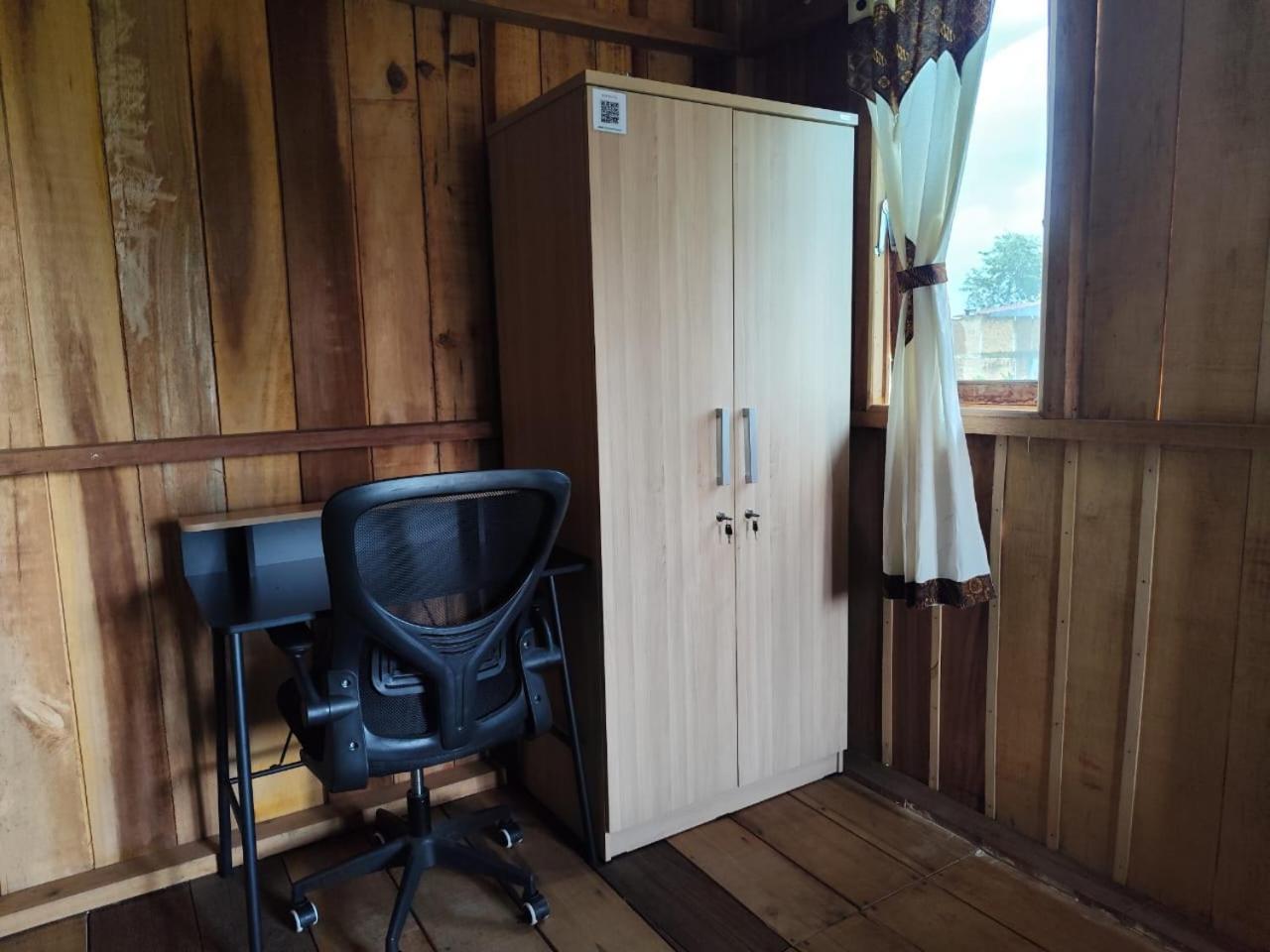 Bua Guest House Медан Экстерьер фото